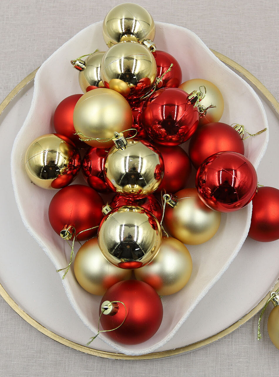 Gold / Red Christmas Baubles 70mm
